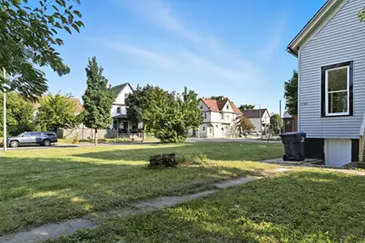 2208 W Brown St, Milwaukee, WI 53205 - Photo 3