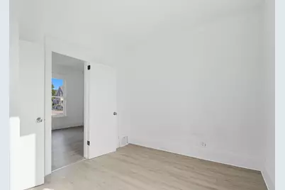2208 W Brown St, Milwaukee, WI 53205 - Photo 11