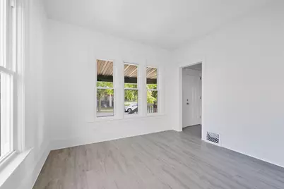 2208 W Brown St, Milwaukee, WI 53205 - Photo 5