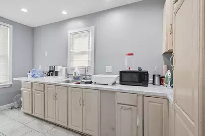 3119 N 13th St, Milwaukee, WI 53206 - Photo 9