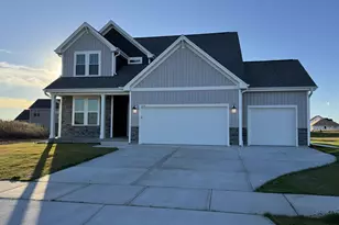 1690 Whalen Dr, Oconomowoc, WI 53066 - Photo 1