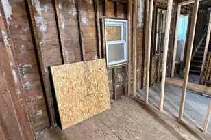 1639 S 11th St, Milwaukee, WI 53204 - Photo 15