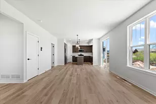 360 Sweetwater Blvd, Port Washington, WI 53074 - Photo 9