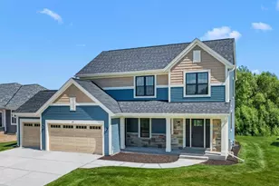 360 Sweetwater Blvd, Port Washington, WI 53074 - Photo 1