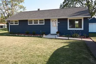 1027 W Walworth Ave, Whitewater, WI 53190 - Photo 1