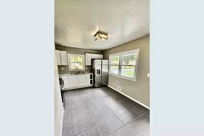 5951 N 73rd St, Milwaukee, WI 53218 - Photo 5