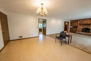 1236 Meadowview Dr, Menasha, WI 54952 - Photo 13