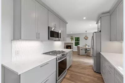 N96W20978  County Line Rd, Germantown, WI 53017 - Photo 11