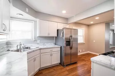 7719 W Fiebrantz Ave, Milwaukee, WI 53222 - Photo 5