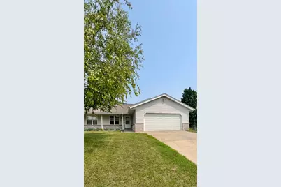 6814  Diane Dr, Newburg, WI 53090 - Photo 1