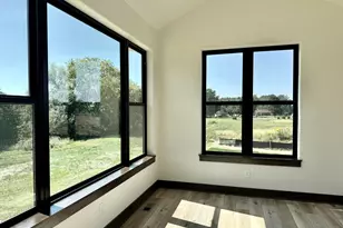 S54W25403 Pebble Brook Ct, Waukesha, WI 53189 - Photo 21