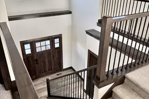 S54W25403 Pebble Brook Ct, Waukesha, WI 53189 - Photo 11