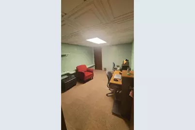 7815 W Heather Ave, Milwaukee, WI 53223 - Photo 9