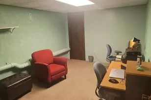 7815 W Heather Ave, Milwaukee, WI 53223 - Photo 9