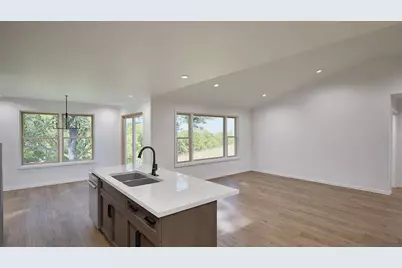 627  Bobolink Ln, Cascade, WI 53011 - Photo 5