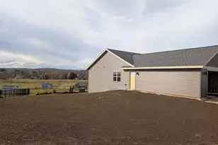 627 Bobolink Ln, Cascade, WI 53011 - Photo 11