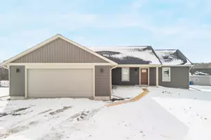 627 Bobolink Ln, Cascade, WI 53011 - Photo 1