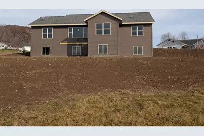 627  Bobolink Ln, Cascade, WI 53011 - Photo 7