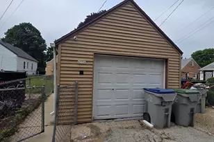 4906 N 24th Pl, Milwaukee, WI 53209 - Photo 5