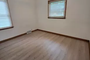 4906 N 24th Pl, Milwaukee, WI 53209 - Photo 13