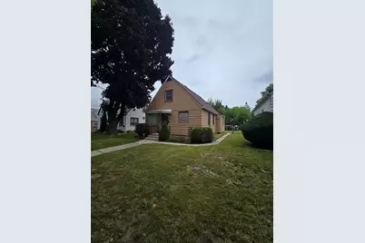 4906 N 24th Pl, Milwaukee, WI 53209 - Photo 3