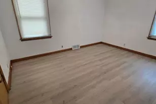 4906 N 24th Pl, Milwaukee, WI 53209 - Photo 11