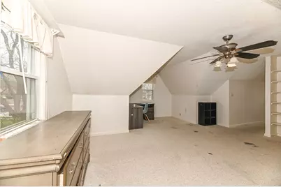 2721 S 76th St, West Allis, WI 53219 - Photo 17