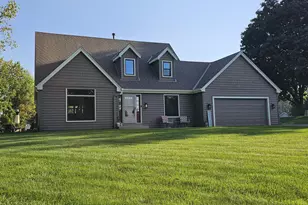 N70W25842 Coventry Ct, Lisbon, WI 53089 - Photo 3