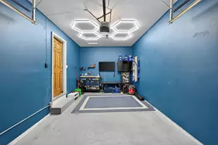 3925 W College Ave, Franklin, WI 53221 - Photo 25