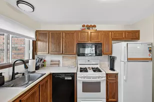 3925 W College Ave, Franklin, WI 53221 - Photo 13