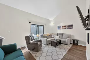 3925 W College Ave, Franklin, WI 53221 - Photo 5