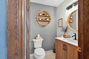 3925 W College Ave, Franklin, WI 53221 - Photo 7