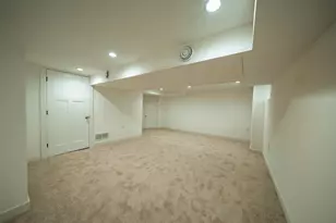 N21W29727 Glen Cove Rd, Delafield, WI 53072 - Photo 33