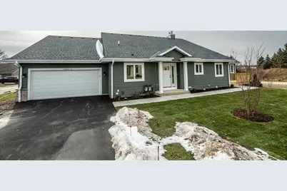 W206N16178  Stonebrook Dr, Jackson, WI 53037 - Photo 1