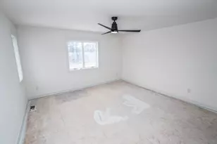 W206N16182 Stonebrook Dr, Jackson, WI 53037 - Photo 11