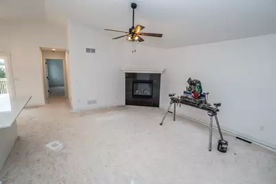 W206N16182  Stonebrook Dr, Jackson, WI 53037 - Photo 9