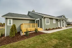 W206N16182 Stonebrook Dr, Jackson, WI 53037 - Photo 1