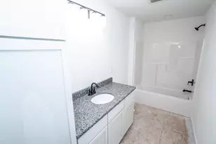 W206N16182 Stonebrook Dr, Jackson, WI 53037 - Photo 11