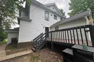 824 W Conger St, Whitewater, WI 53190 - Photo 5