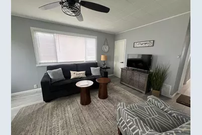 3835 S 17th St, Milwaukee, WI 53221 - Photo 11