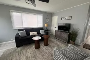 3835 S 17th St, Milwaukee, WI 53221 - Photo 11