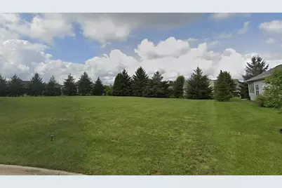 511  Woodlawn Ct #F, Williams Bay, WI 53191 - Photo 1