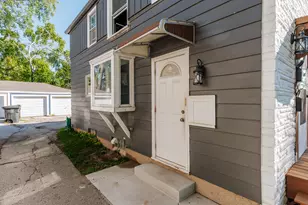 4502 W Crawford Ave, Greenfield, WI 53220 - Photo 3