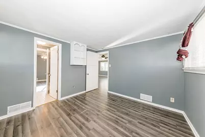 4502 W Crawford Ave #4504, Greenfield, WI 53220 - Photo 13