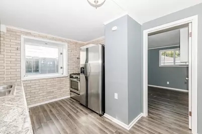 4502 W Crawford Ave #4504, Greenfield, WI 53220 - Photo 9