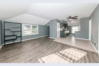 4502 W Crawford Ave #4504, Greenfield, WI 53220 - Photo 19