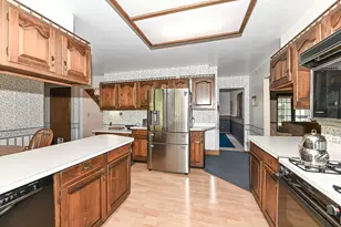 8866 Greenmeadow Ln, Greendale, WI 53129 - Photo 11