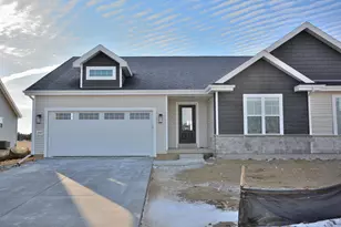 1007 Elderberry Rd, Oconomowoc, WI 53066 - Photo 1