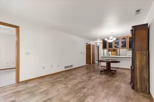 217 Hartford Square, Hartford, WI 53027 - Photo 5