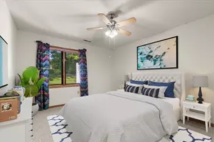 217 Hartford Square, Hartford, WI 53027 - Photo 11